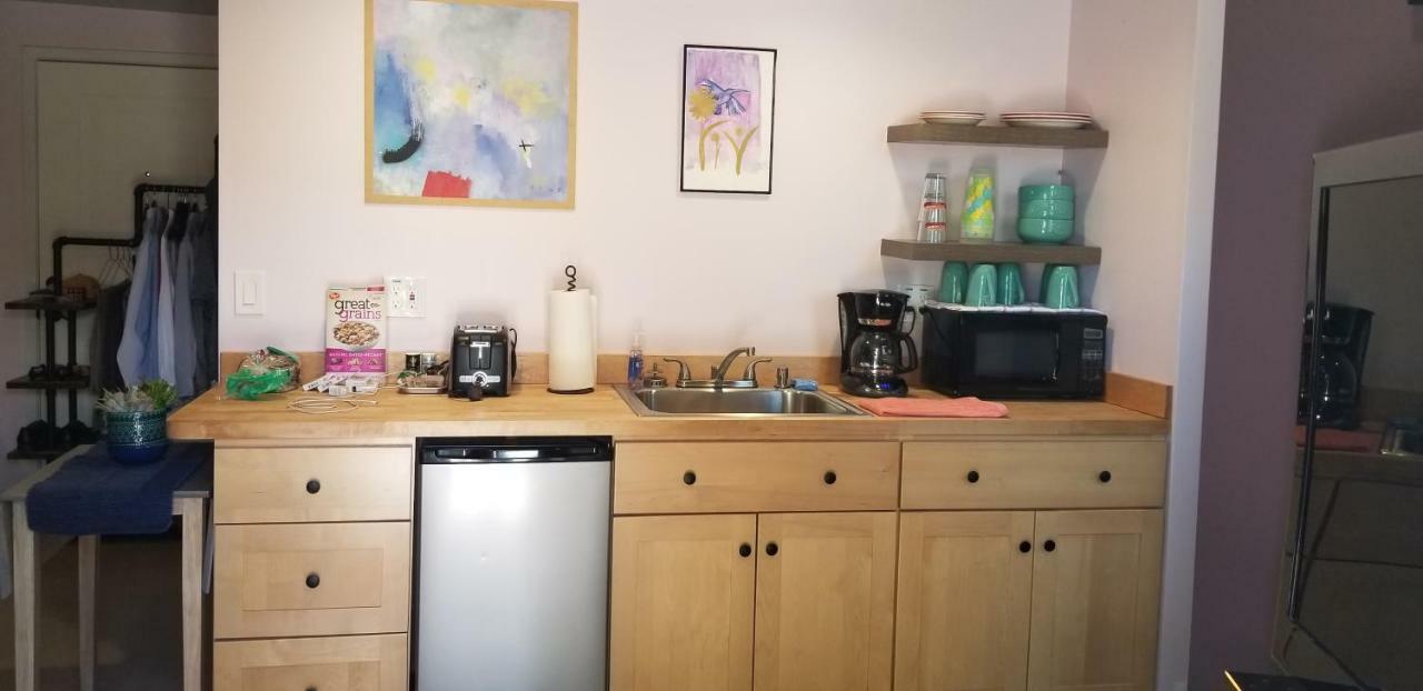 Best Little Guesthouse In Melrose! New Listing! フェニックス エクステリア 写真