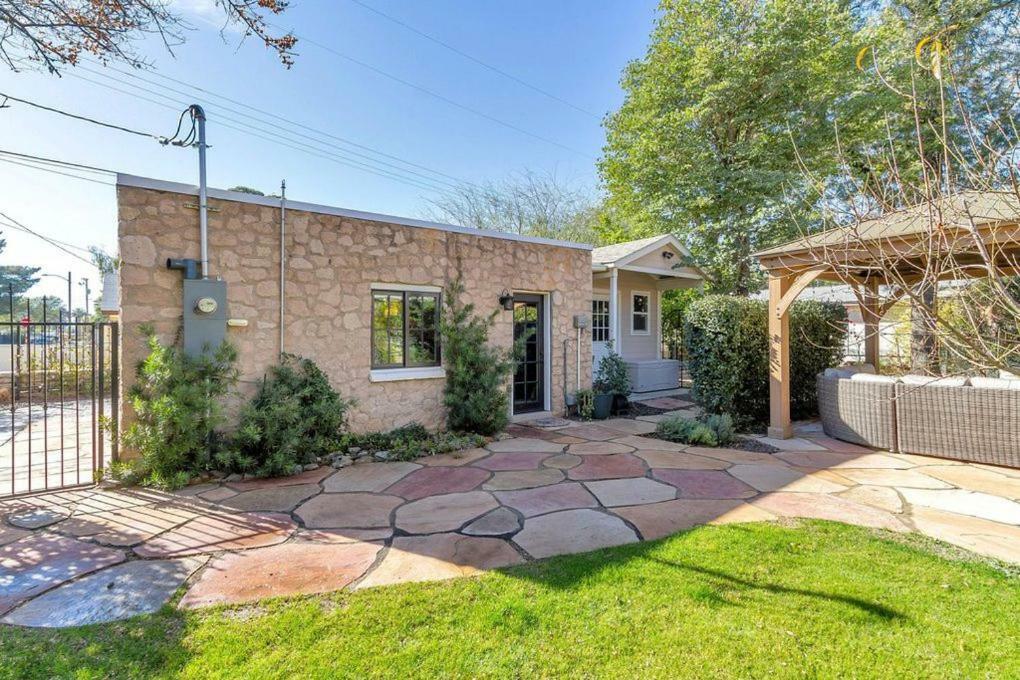 Best Little Guesthouse In Melrose! New Listing! フェニックス エクステリア 写真